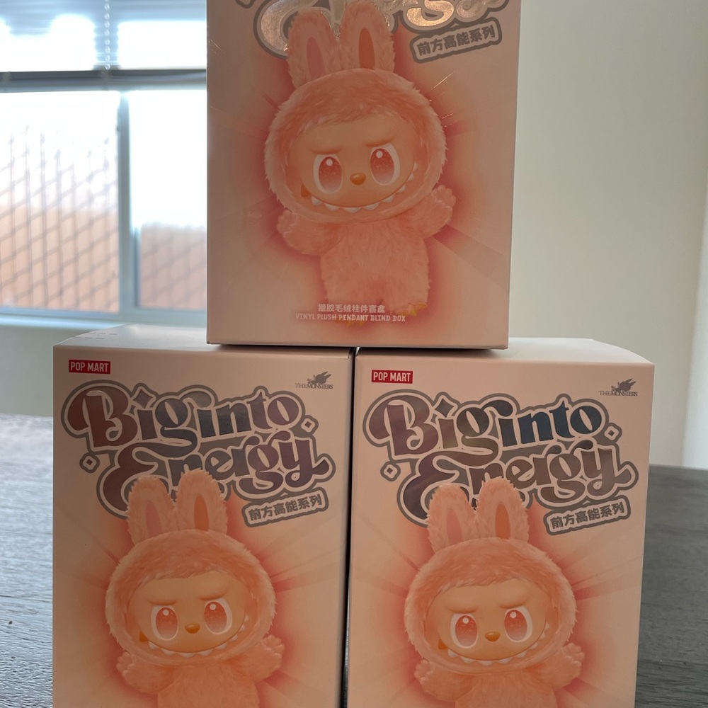 Pop Mart Big Into Energy Figure